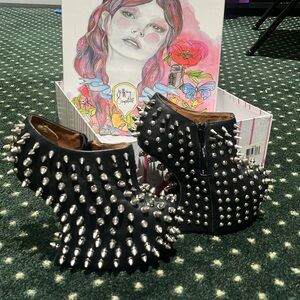 Jeffrey Campbell Shadow-std black silver size 5.5 have extra studs and box
